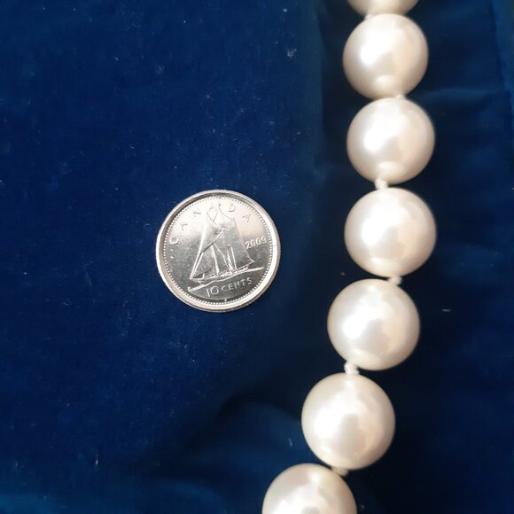 Camrose & Kross 20 Inch Faux Pearl Necklace In Original Case, Vintage - Picture 12 of 13